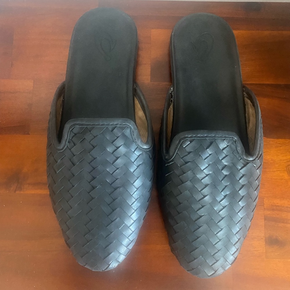 OluKai Black Mules with Woven Texture